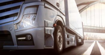 Dunlop erweitert Angebot an Leicht-Lkw-Reifen mit neuen (Foto: AdobeStock - m.mphoto 123569556)