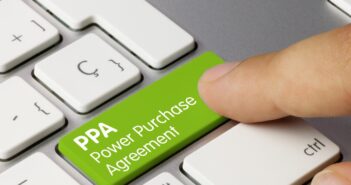 Physische & Synthetische PPA (Power Purchase Agreement) in der Logistik (Foto: AdobeStock - momius 180420863)