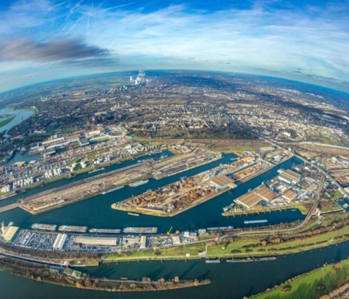 Luftbild Duisburger Hafen Ruhrort _Hans Blossey (Foto: thyssenkrupp Steel Europe AG)