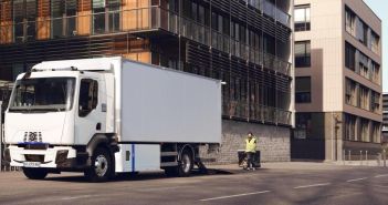 Renault Trucks präsentiert vollelektrische Fahrzeuge für kommunale (Foto: Renault Trucks)