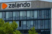 Zalando-Logo auf der Unternehmenszentrale in Berlin (Foto: AdobeStock 945640349- kittyfly)