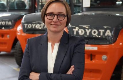 Toyota Material Handling präsentiert auf der LogiMAT 2025 seine neuesten Flurförderzeug-Modelle und (Foto: Toyota Material Handling Europe)